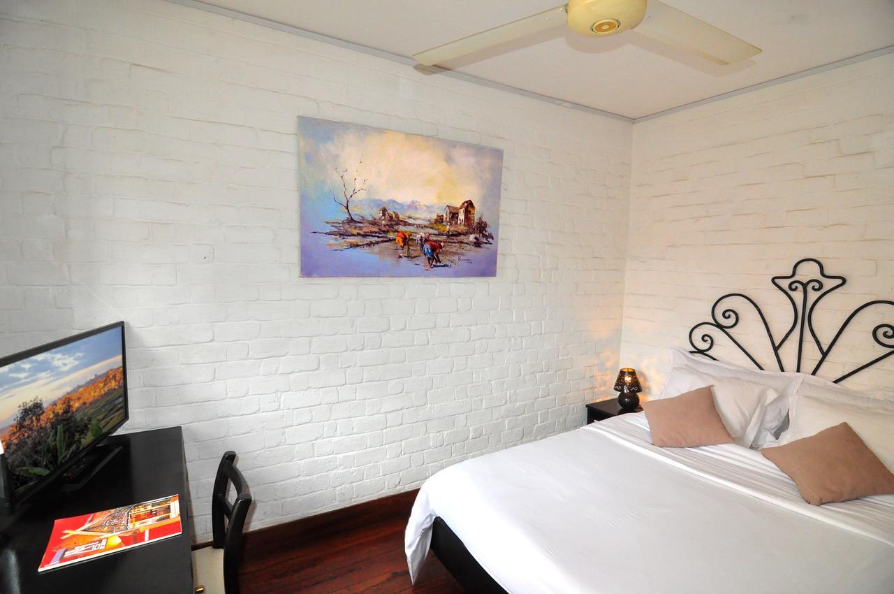 Rova Hotel Antananarivo Luaran gambar